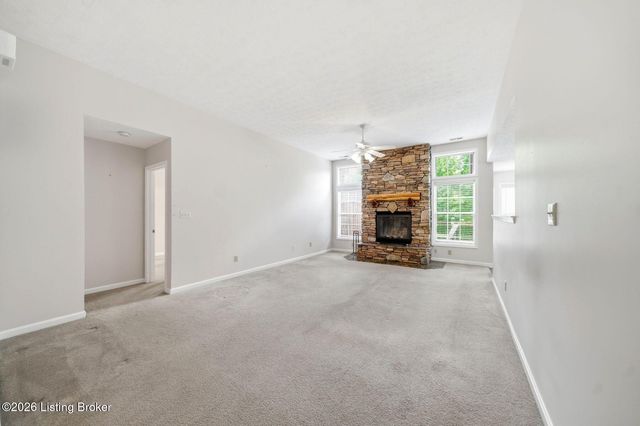 8933 Eli Dr, Louisville, KY 40291