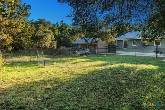 445 Scenic Hills Drive, Canyon Lake, TX 78133