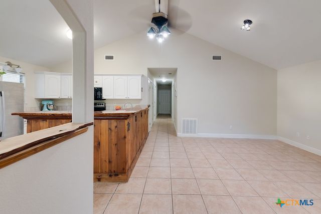 445 Scenic Hills Drive, Canyon Lake, TX 78133