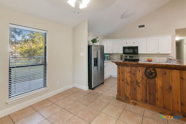 445 Scenic Hills Drive, Canyon Lake, TX 78133