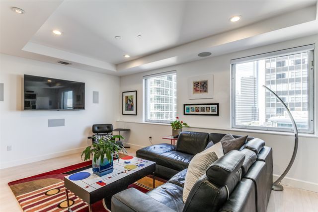 1505 Elm Street 1003, Dallas, TX 75201