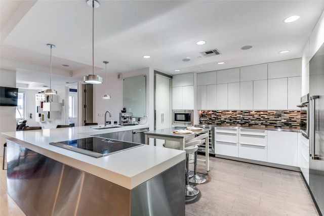 1505 Elm Street 1003, Dallas, TX 75201