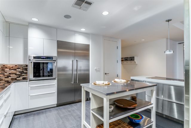 1505 Elm Street 1003, Dallas, TX 75201