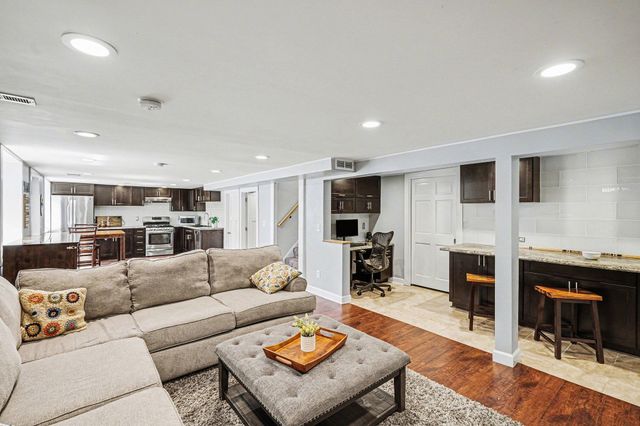 2409 Gilbert Lane, South Saint Paul, MN 55075