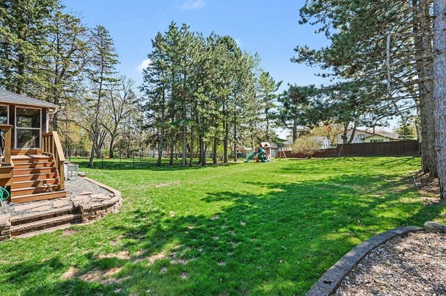 2409 Gilbert Lane, South Saint Paul, MN 55075