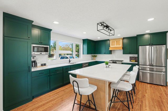 2409 Gilbert Lane, South Saint Paul, MN 55075