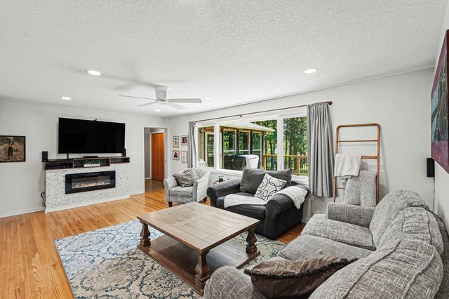 2409 Gilbert Lane, South Saint Paul, MN 55075