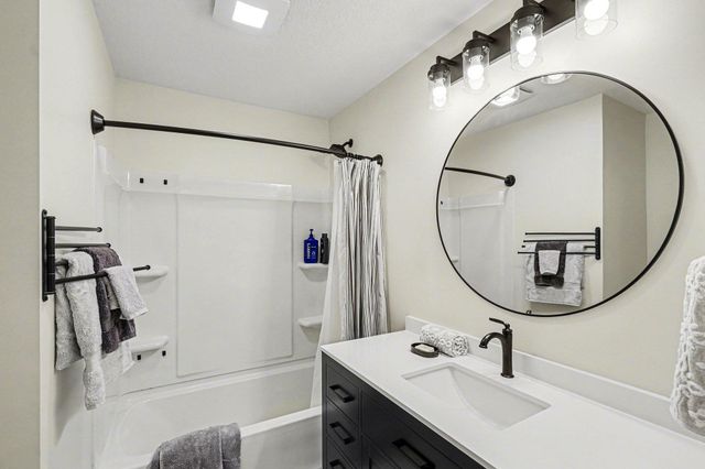 2409 Gilbert Lane, South Saint Paul, MN 55075