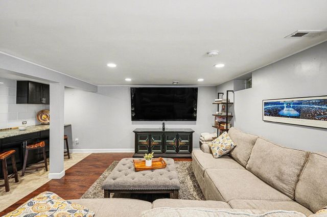 2409 Gilbert Lane, South Saint Paul, MN 55075