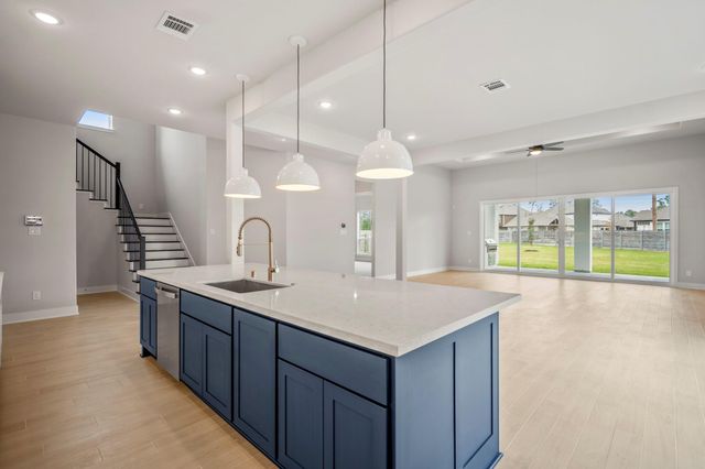 17307 Sunflower Petals Trail, Conroe, TX 77302