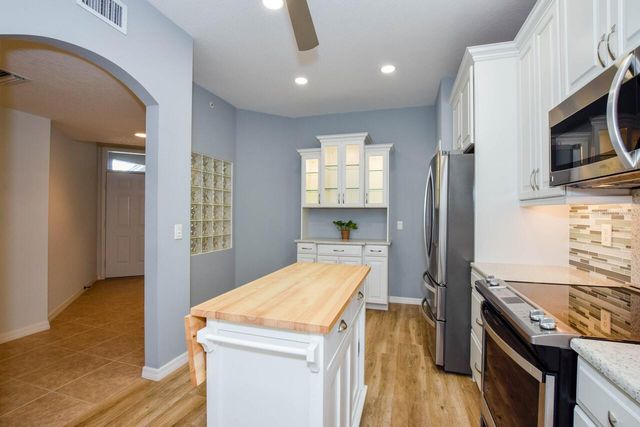 877 TARTAN DRIVE 102, Venice, FL 34293