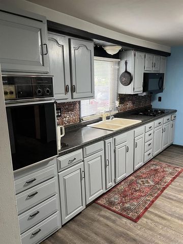 1033 JEFFERSON STREET, Oshkosh, WI 54901