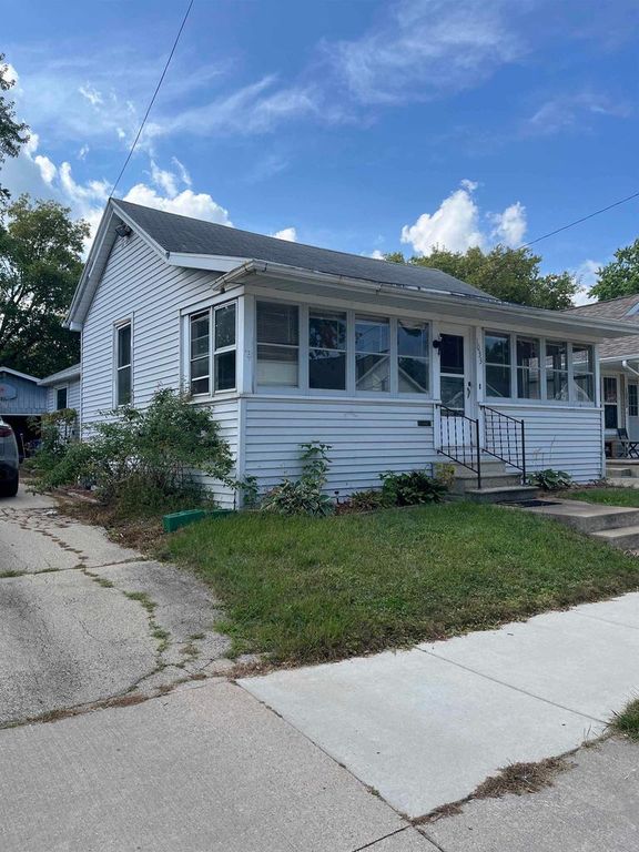 1033 JEFFERSON STREET, Oshkosh, WI 54901