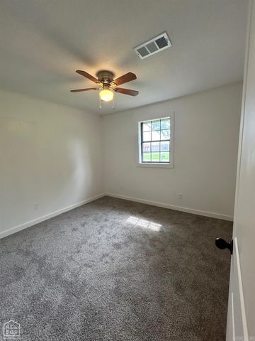 100 Susanne Street, Tuckerman, AR 72473