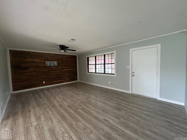 100 Susanne Street, Tuckerman, AR 72473