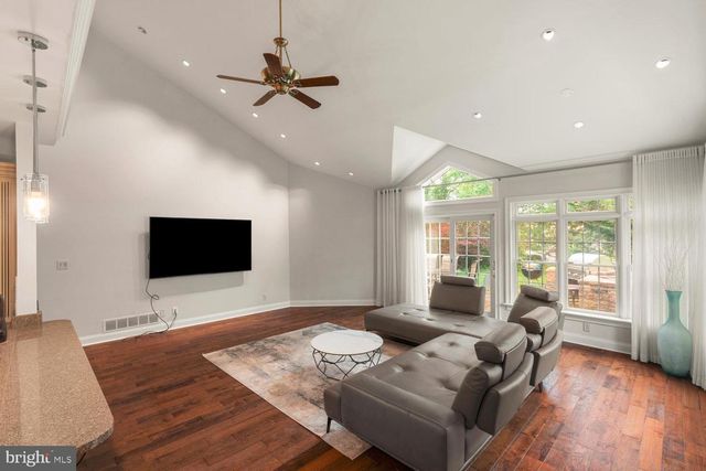 3174 MANOR RD, Huntingdon Valley, PA 19006