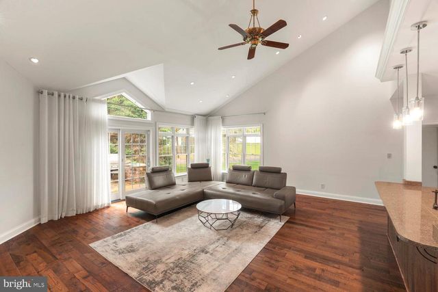 3174 MANOR RD, Huntingdon Valley, PA 19006