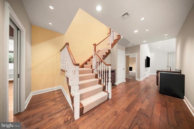 3174 MANOR RD, Huntingdon Valley, PA 19006