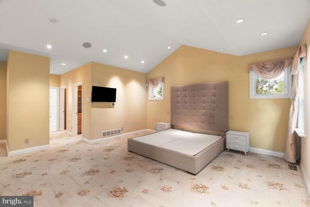 3174 MANOR RD, Huntingdon Valley, PA 19006
