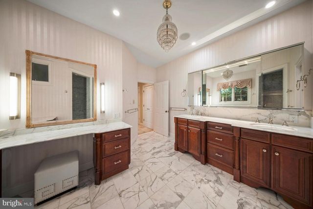 3174 MANOR RD, Huntingdon Valley, PA 19006