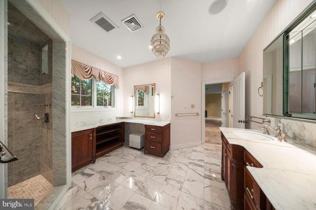 3174 MANOR RD, Huntingdon Valley, PA 19006
