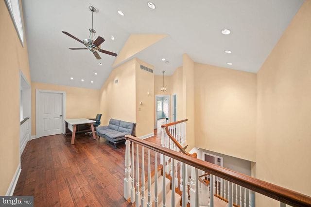 3174 MANOR RD, Huntingdon Valley, PA 19006