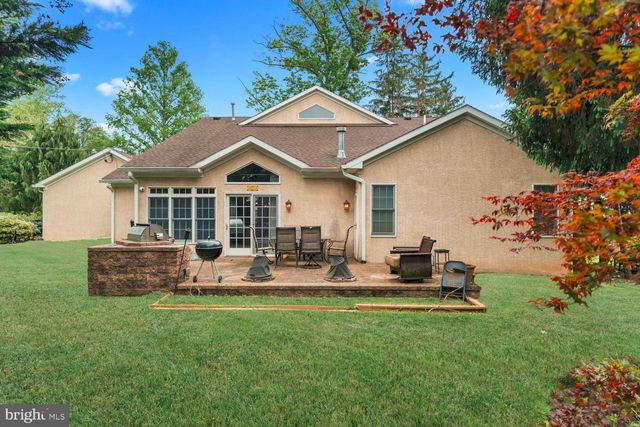 3174 MANOR RD, Huntingdon Valley, PA 19006
