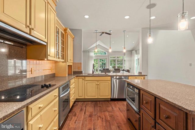 3174 MANOR RD, Huntingdon Valley, PA 19006