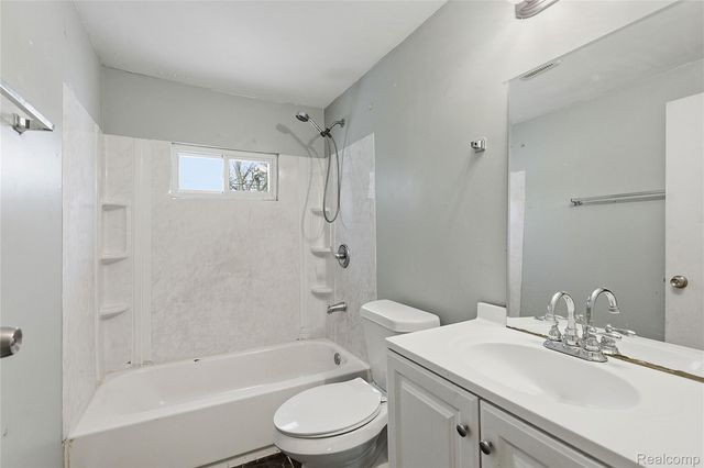 5315 Edgewood Street, Dearborn Heights, MI 48125