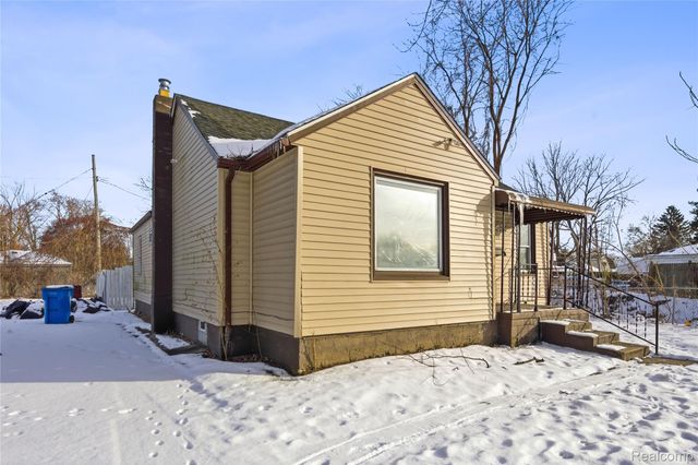 5315 Edgewood Street, Dearborn Heights, MI 48125