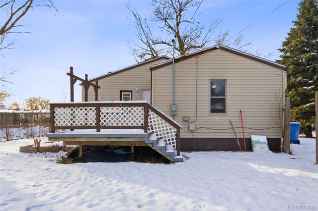 5315 Edgewood Street, Dearborn Heights, MI 48125