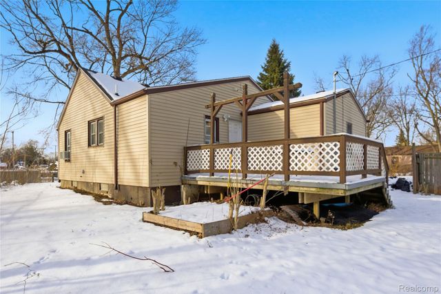 5315 Edgewood Street, Dearborn Heights, MI 48125