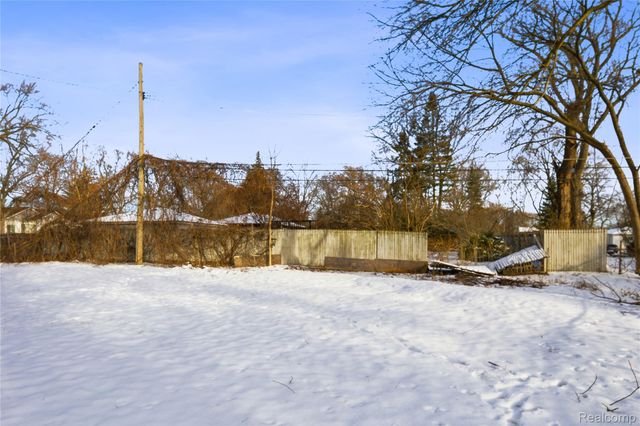 5315 Edgewood Street, Dearborn Heights, MI 48125