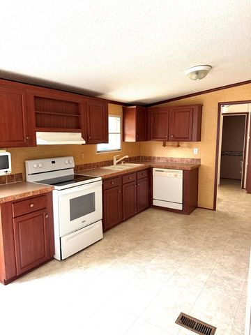 16447 Eddie Cannon Road, Andalusia, AL 36420