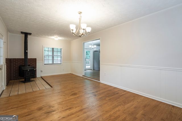 2423 Falcon Court, Lawrenceville, GA 30043