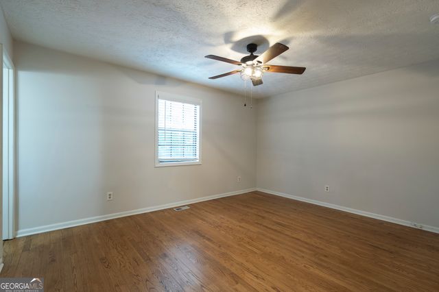 2423 Falcon Court, Lawrenceville, GA 30043