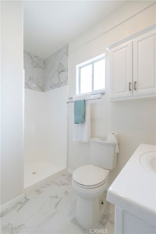 232 W 40th Place, Los Angeles, CA 90037