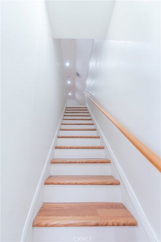 232 W 40th Place, Los Angeles, CA 90037
