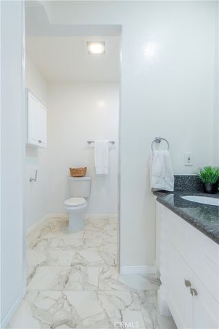232 W 40th Place, Los Angeles, CA 90037
