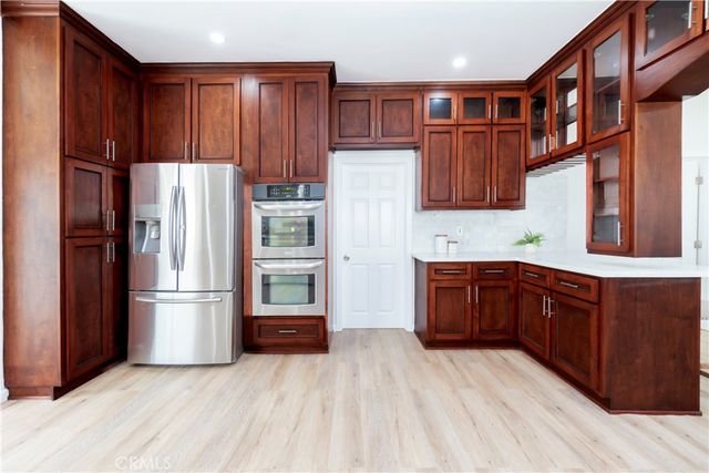 232 W 40th Place, Los Angeles, CA 90037