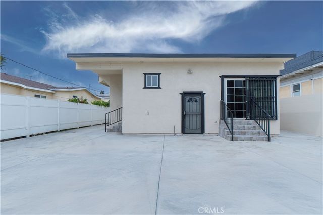 232 W 40th Place, Los Angeles, CA 90037