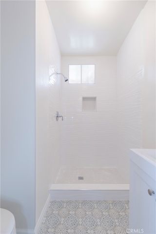 232 W 40th Place, Los Angeles, CA 90037