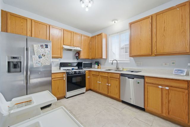 1136 Coneflower Court, Minooka, IL 60447