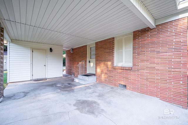 114 W Almyra Street, Bay Minette, AL 36507