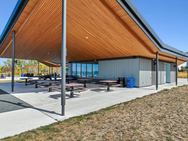 719 Winterberry Lane, Waconia, MN 55387