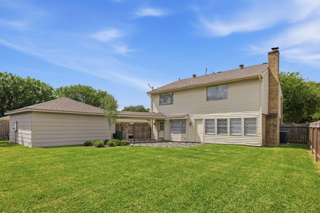 15822 Echo Hill Drive, Houston, TX 77059