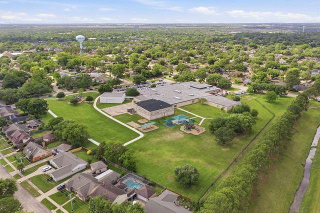 15822 Echo Hill Drive, Houston, TX 77059