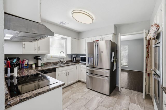 15822 Echo Hill Drive, Houston, TX 77059