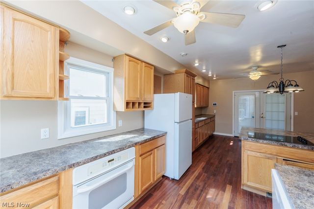 3563 W 97th Street, Cleveland, OH 44102