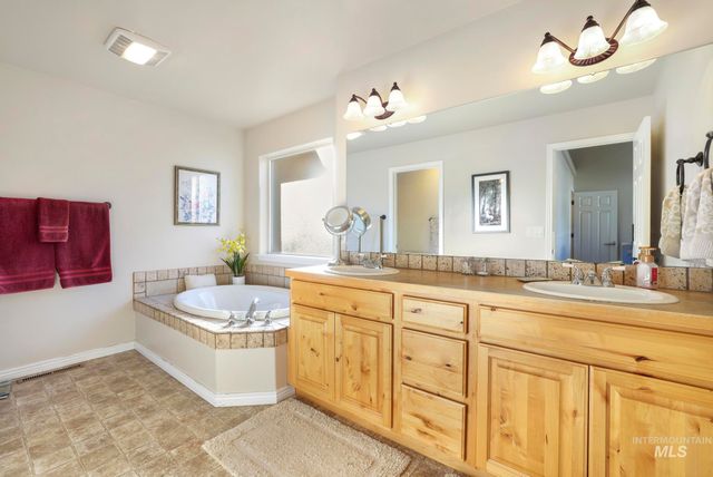 2723 Joshua Way, Twin Falls, ID 83301